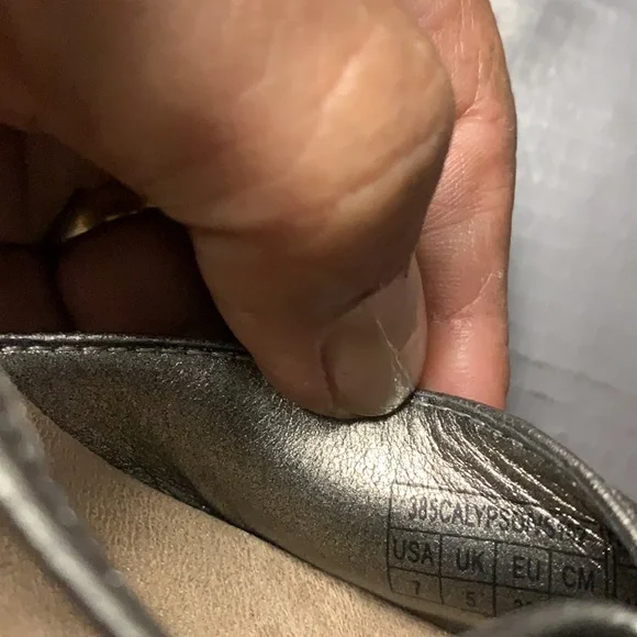 Vionic Heel Sandals - Picture 6 of 6